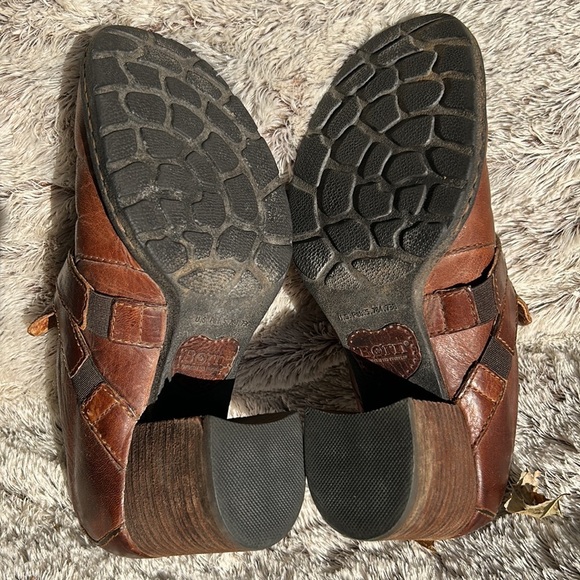 Born Ankle Boots Leather straps, chunky block heel and buckle, size 7 - Picture 7 of 9